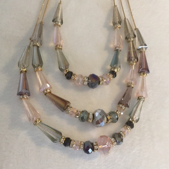 Jewelry - Flirty 3 strand pastel necklace